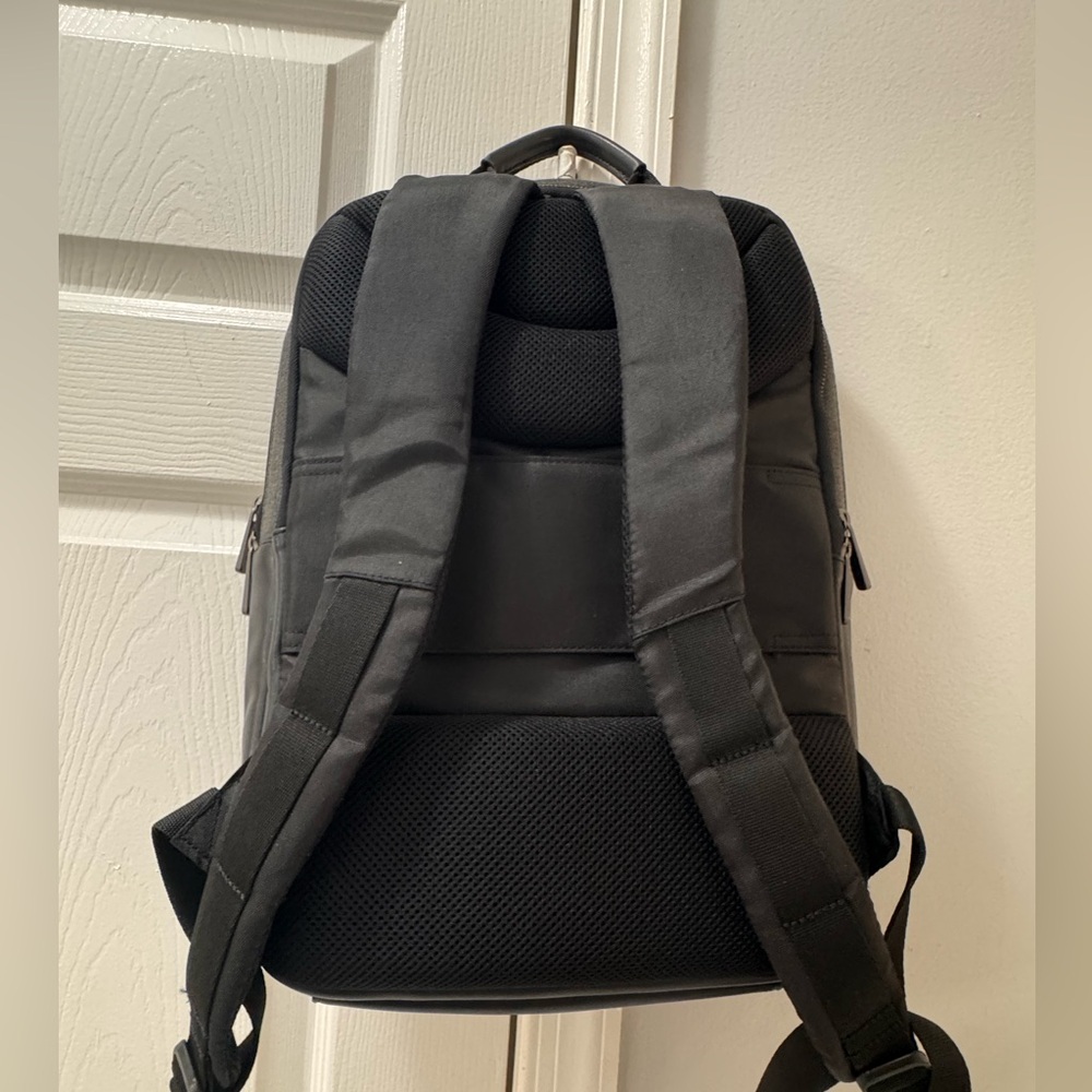 Knomo Men's Backpack - Picture 4 of 12